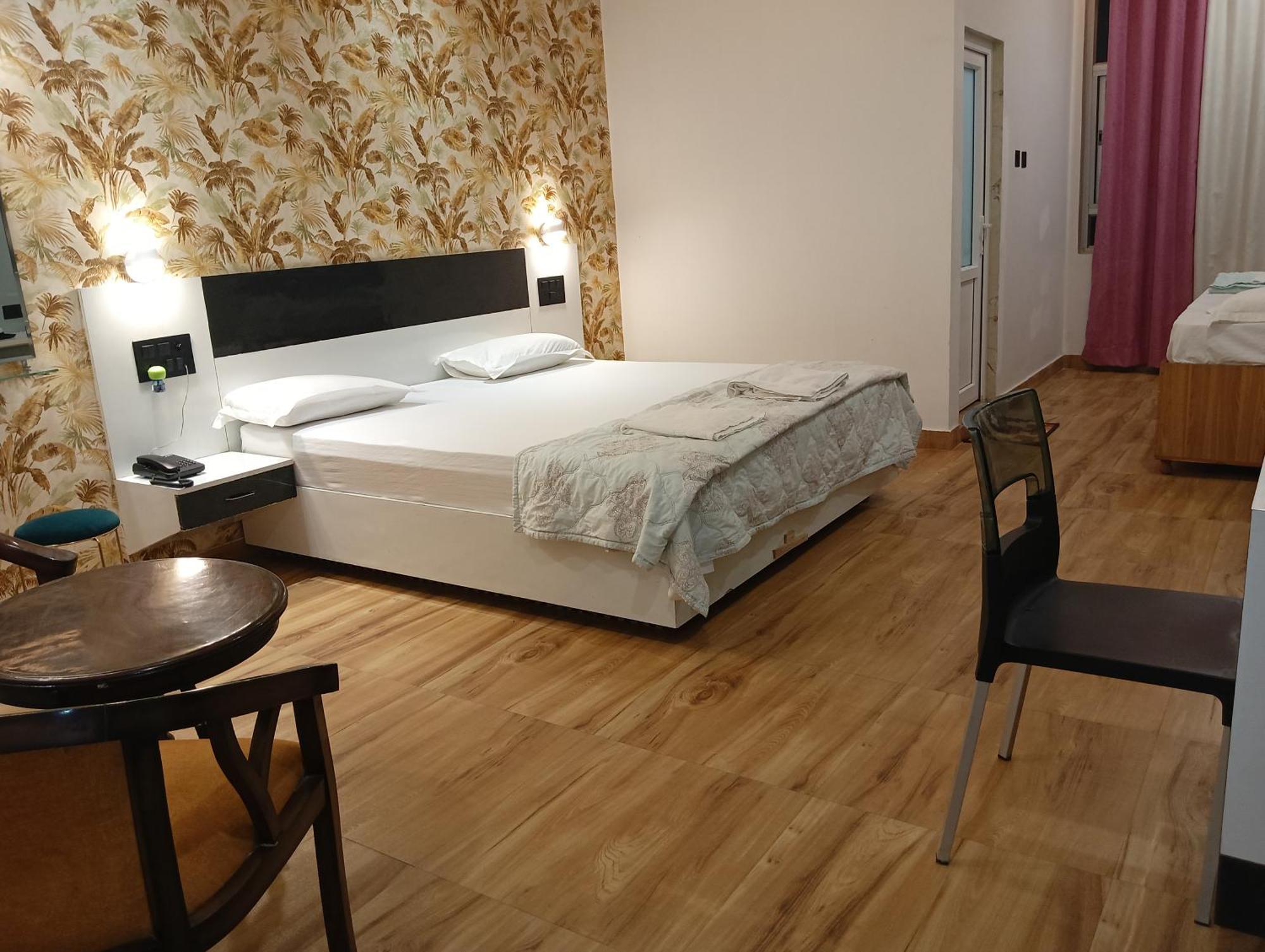 Hotel Buddha Park Near Sarnath, Varanasi — Photos 1